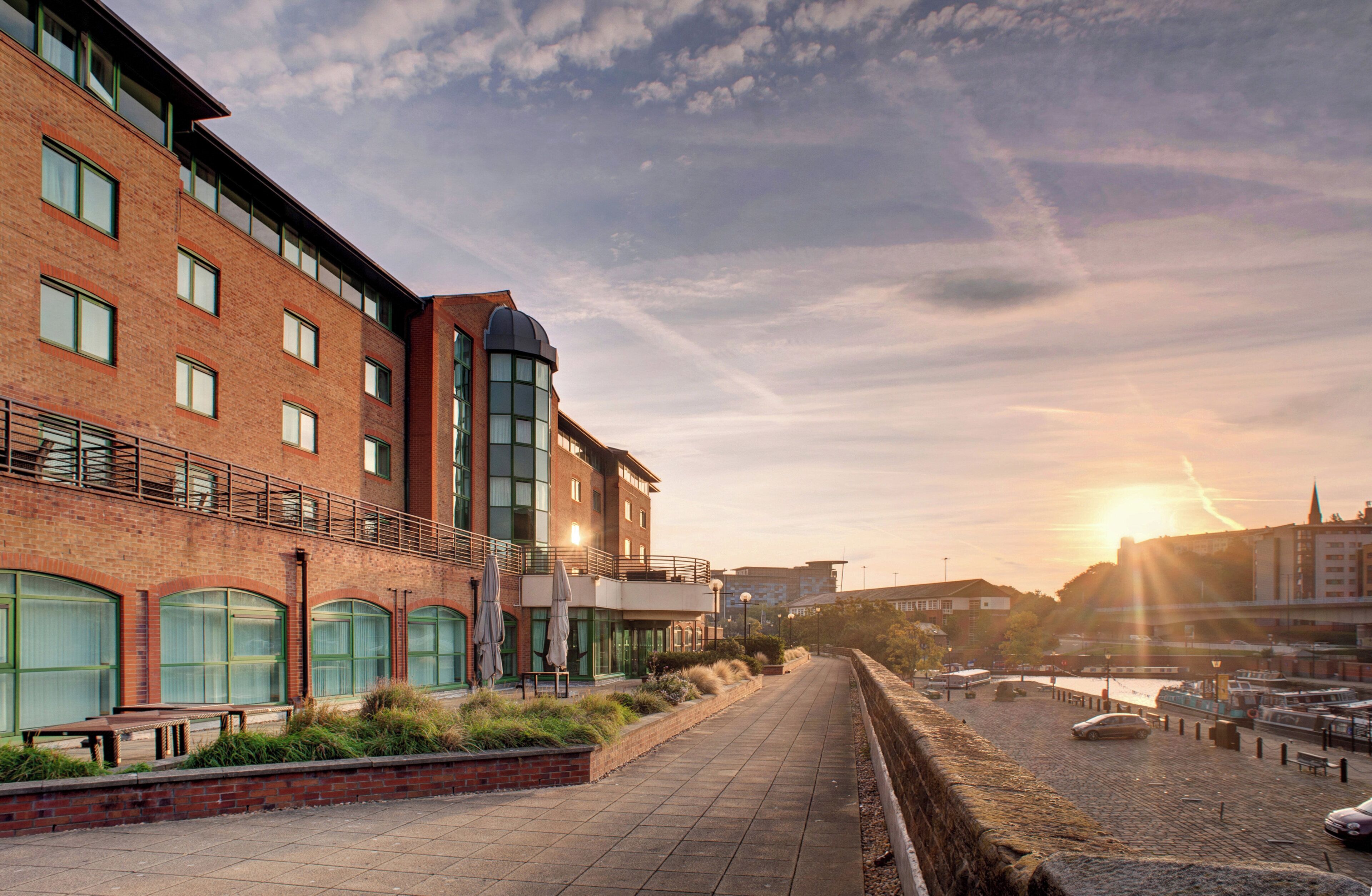 Photo - Sandman Signature Sheffield Quays Hotel
