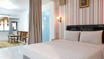 Super Suite | 1 bedroom, desk, rollaway beds, free WiFi