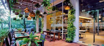 Deka Hotel Surabaya HR Muhammad