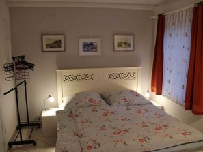 1 bedroom, bed sheets - Vacation home Heimlich - Bungalow (Insel Hiddensee)