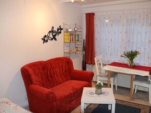 TV - Vacation home Heimlich - Bungalow (Insel Hiddensee)