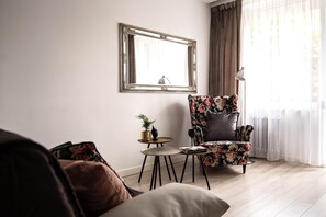 Apartment, 1 Schlafzimmer | Wohnbereich | Flachbildfernseher