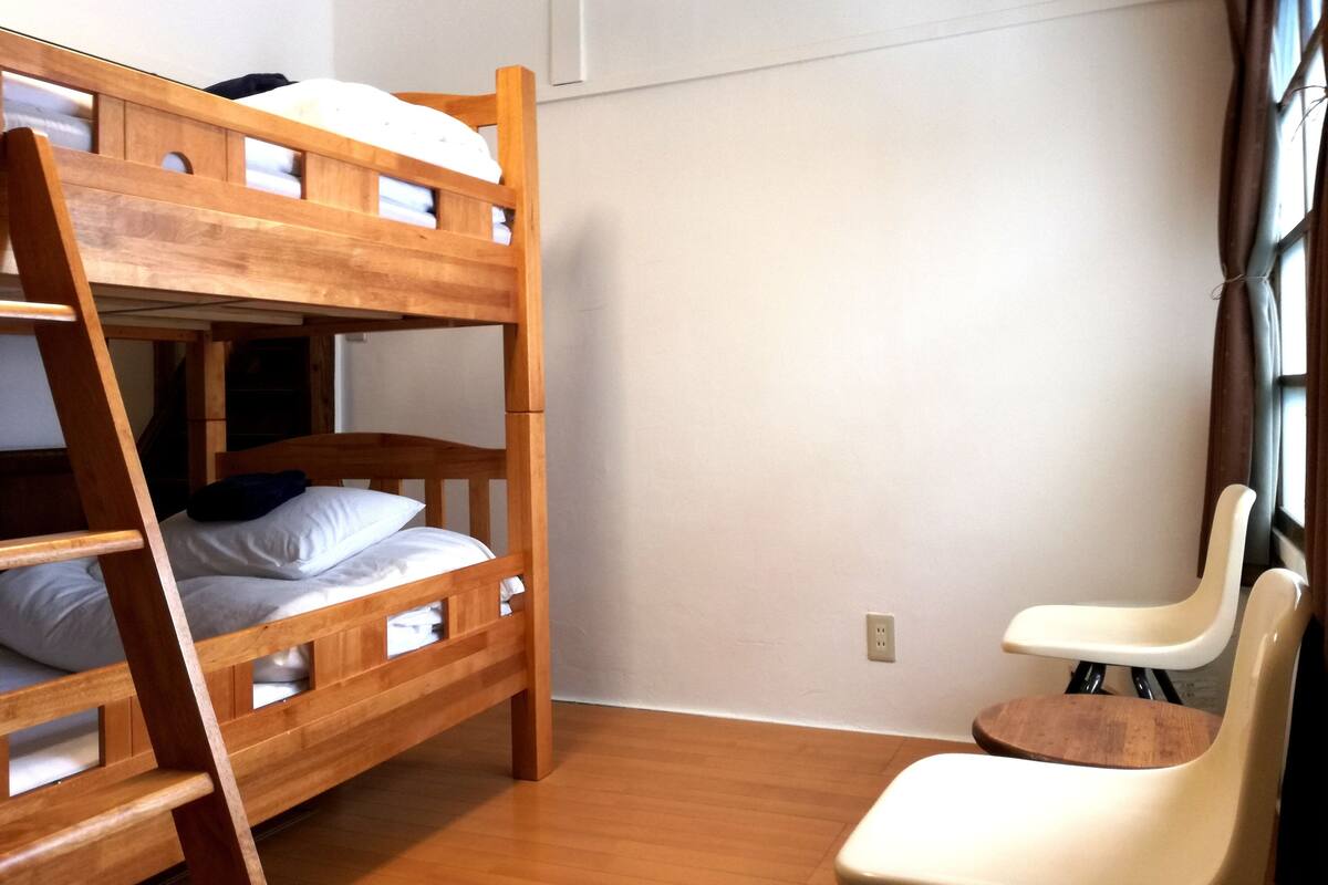 공용 도미토리, 남성 전용 (with Bunk Bed) | 무료 WiFi