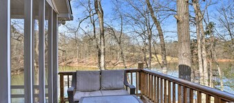 Large Lavonia Home w/ Party Dock on Lake Hartwell!