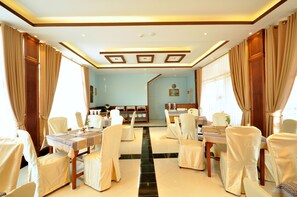 Restaurant - Golden Classic Hotel Bagan (Nyaung-U)