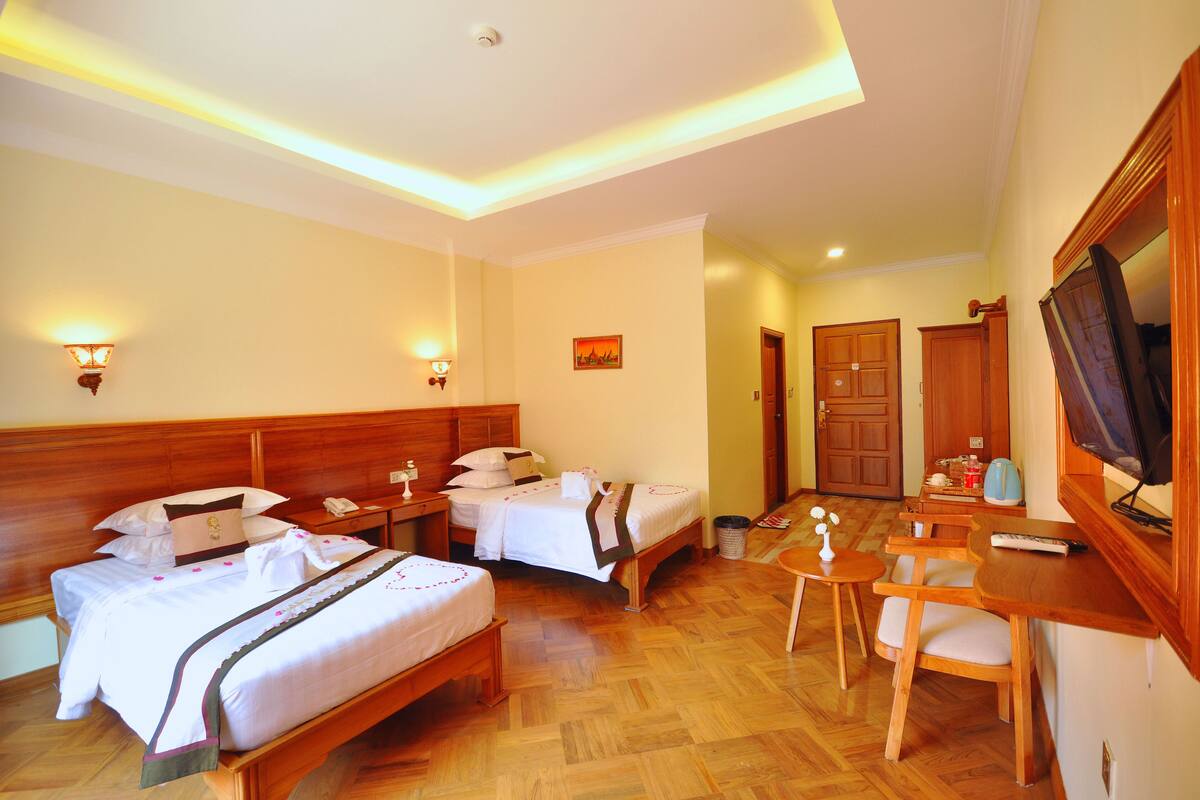 Grand Room | 1 bilik tidur, bar mini, seterika/papan seterika, Wi-fi percuma 