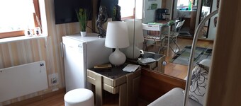 STUDIO GREEN près du centre ville, parking gratuit, wifi, au bord de la rivière Sava