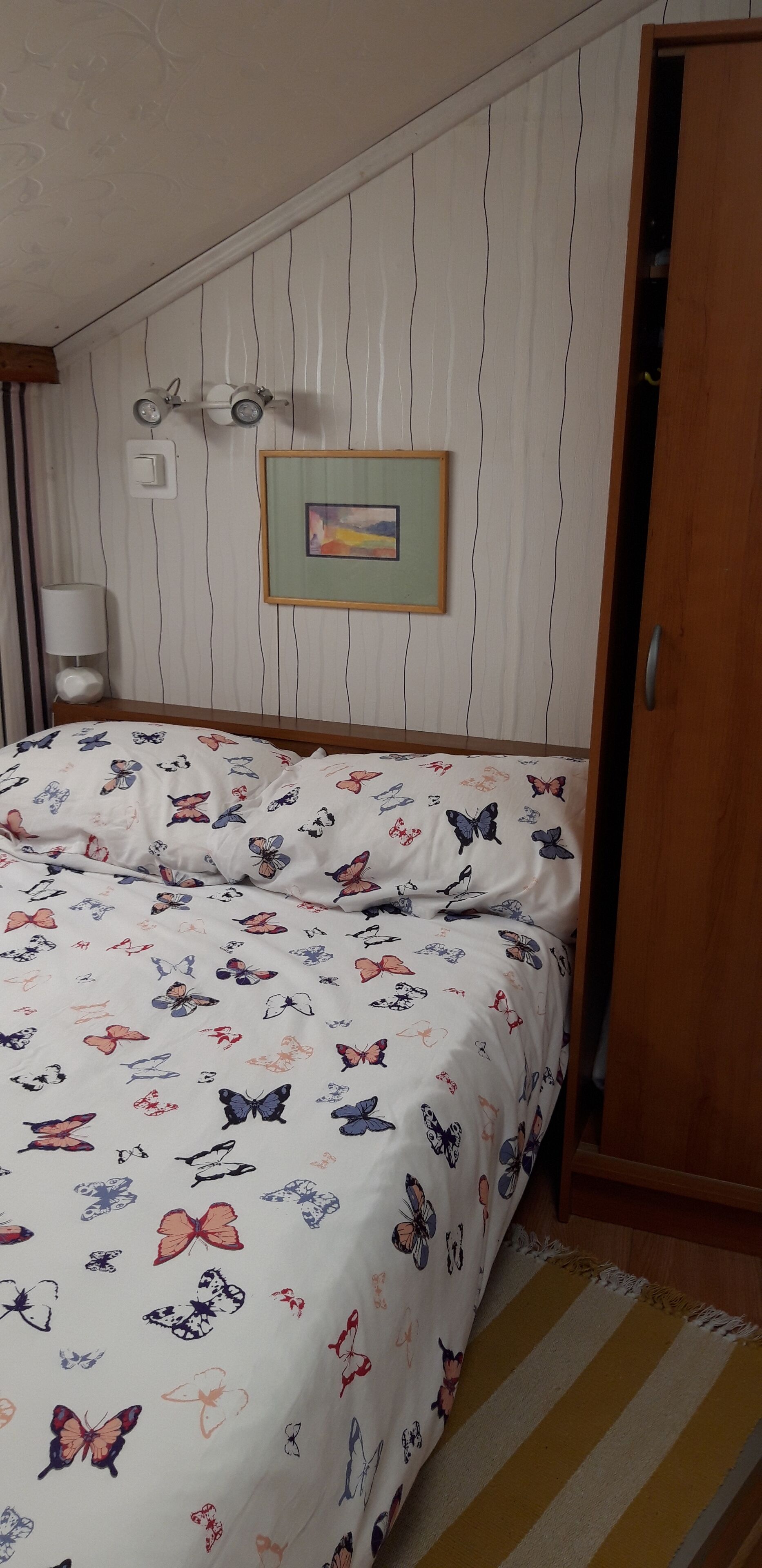 1 chambre, bureau, chambres insonorisées, fer et planche à repasser