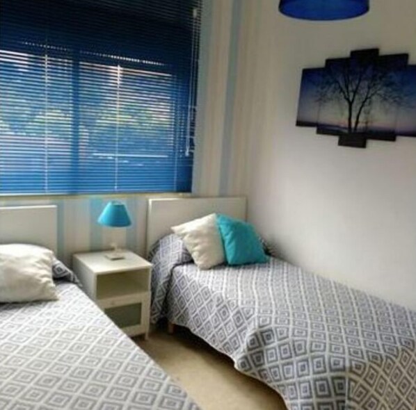 2 slaapkamers, een strijkplank/strijkijzer, wifi, beddengoed