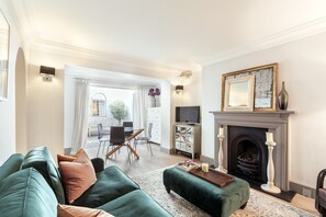 Interior - Brunswick Brunswick Oasis (London)