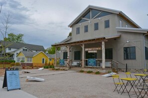 Exterior - Howard House - Modern Comfort in Downtown Baileys Harbor (Baileys Harbor)