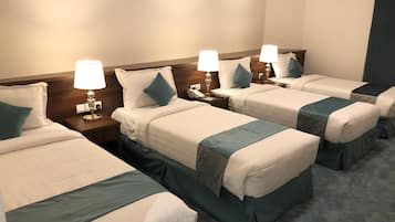 Quadruple Room | Hypo-allergenic bedding, in-room safe, free WiFi, bed sheets