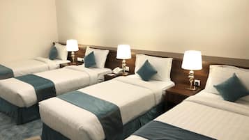 Quadruple Room | Hypo-allergenic bedding, in-room safe, free WiFi, bed sheets