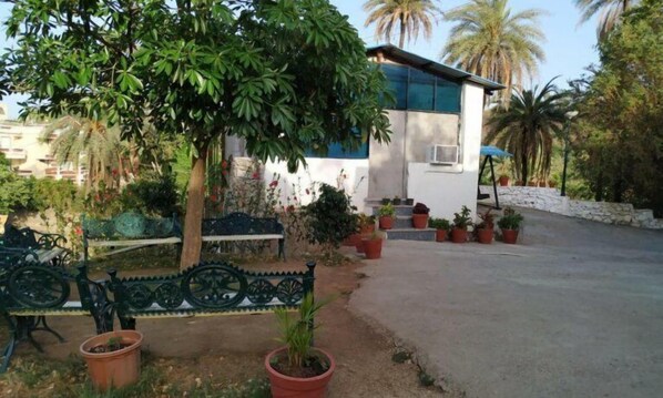 ทางเข้าที่พัก