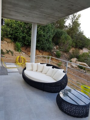 Terrace/patio - New architect designed villa with sea view (BELVEDERE-CAMPOMORO)