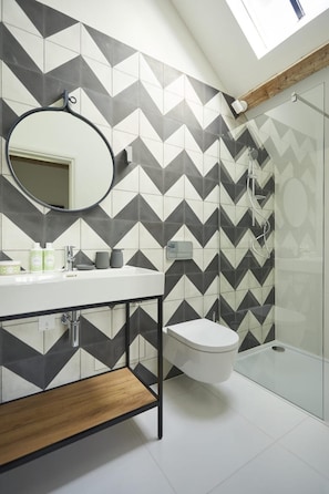 The Stables | Bathroom | Towels