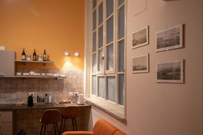 Cookware/dishes/utensils - Teatro sullo Stretto (Messina)