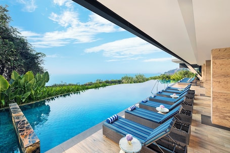 2 outdoor pools, sun loungers. Taj Cidade de Goa Horizon, Goa