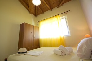 2 bedrooms, WiFi, wheelchair access - DIMITRA (no 4)... vacation villa in Koroni of Messinia with sea view!!! (Koroni)
