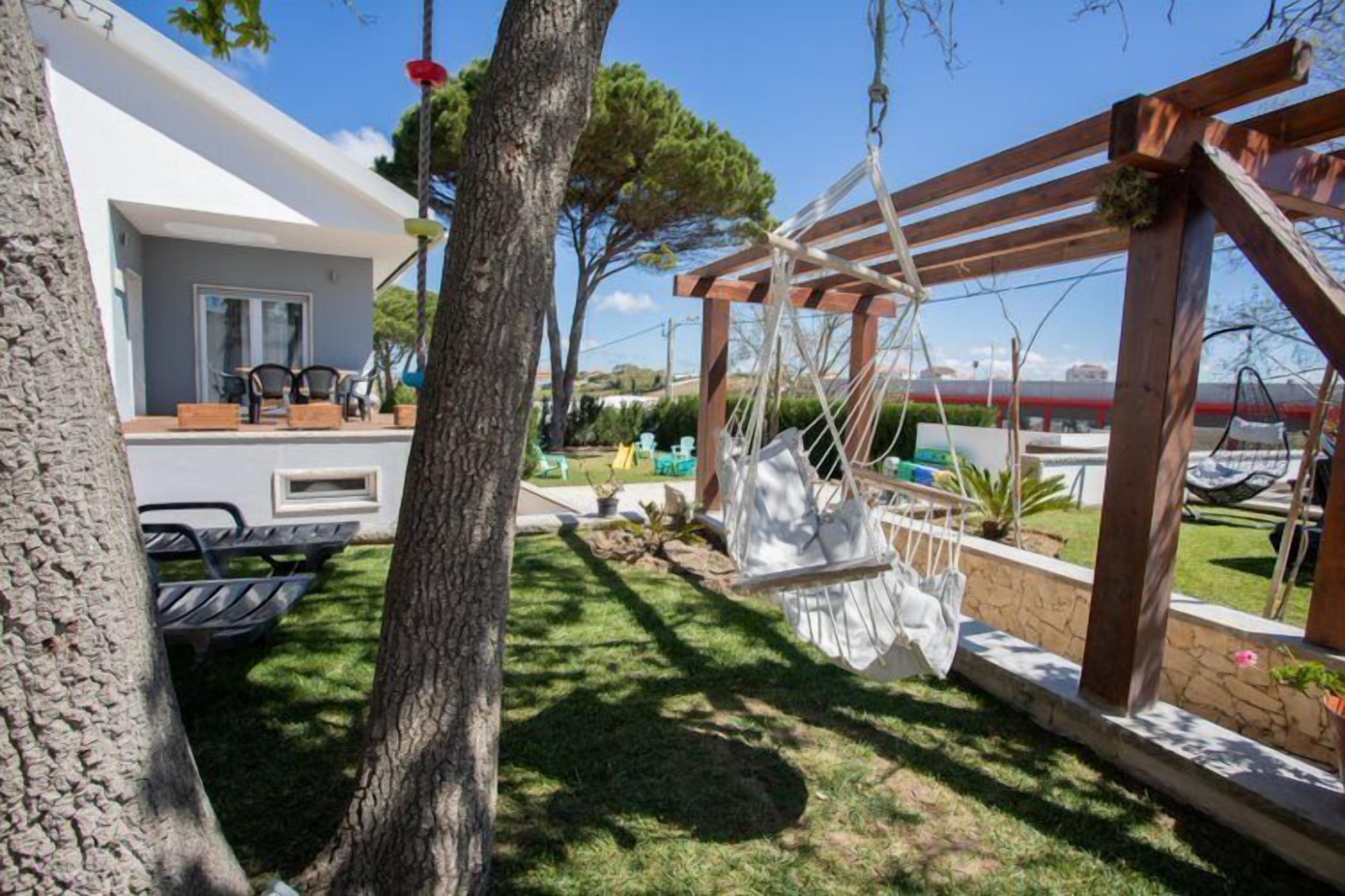 Peralatan tempat tidur premium, dihias secara berasingan 