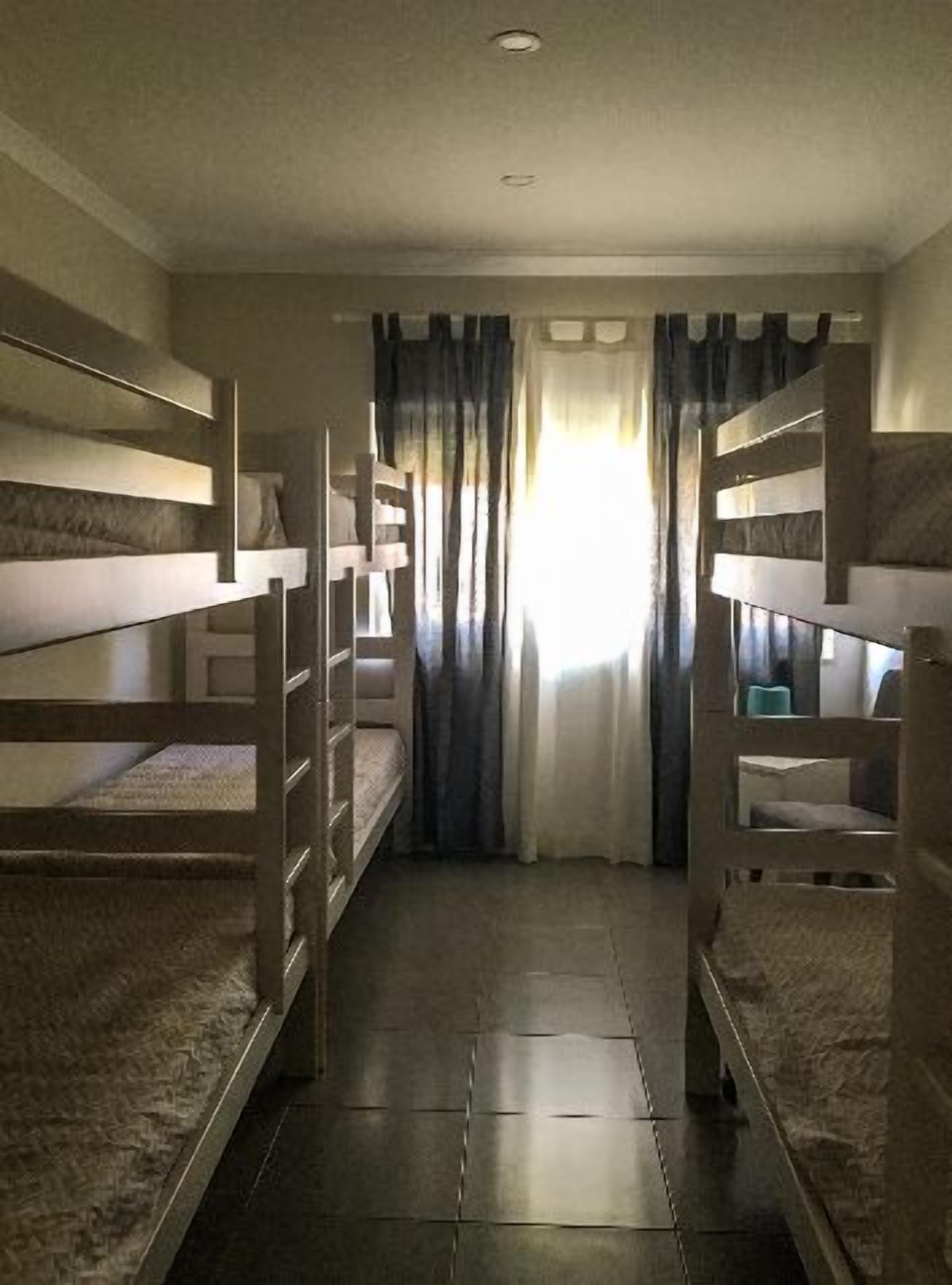 Căn hộ dành cho gia đình, 4 phòng ngủ, tầng trệt | Bộ đồ giường cao cấp, trang trí khác biệt, phòng cách âm 