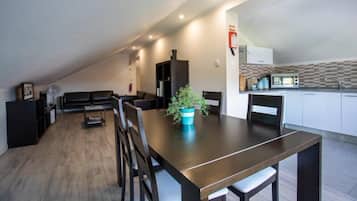 Family Apartment, 3 Bedrooms (Maisonette) | Living area | Flat-screen TV