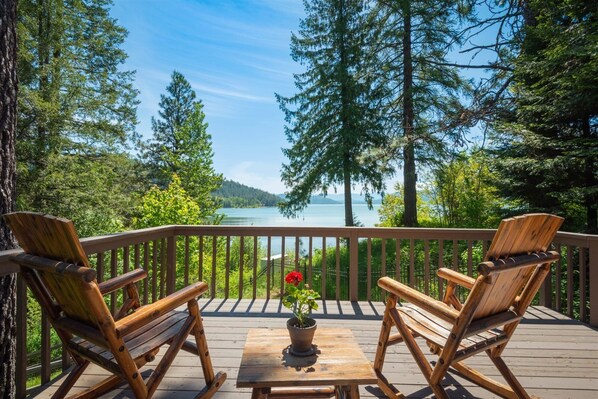 Property grounds - Lodge Home | 4 Bed, 3 Bath (Sandpoint)