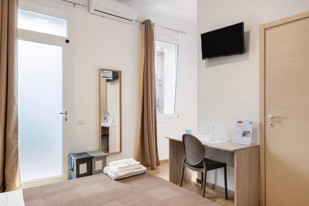 1 slaapkamer, een bureau, wifi, beddengoed