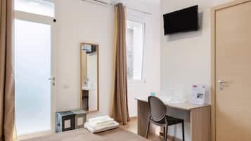 1 slaapkamer, een bureau, wifi, beddengoed