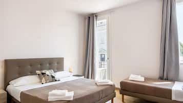 1 camera, una scrivania, Wi-Fi, lenzuola