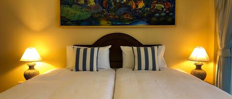 Deluxe Room | Desk, rollaway beds, free WiFi, bed sheets