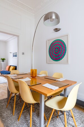 Restauration dans la chambre