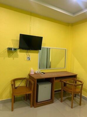 Habitación estándar | Escritorio, wifi gratis y ropa de cama 