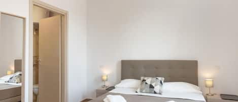 1 habitación, wifi y ropa de cama
