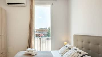 1 camera, una scrivania, Wi-Fi, lenzuola