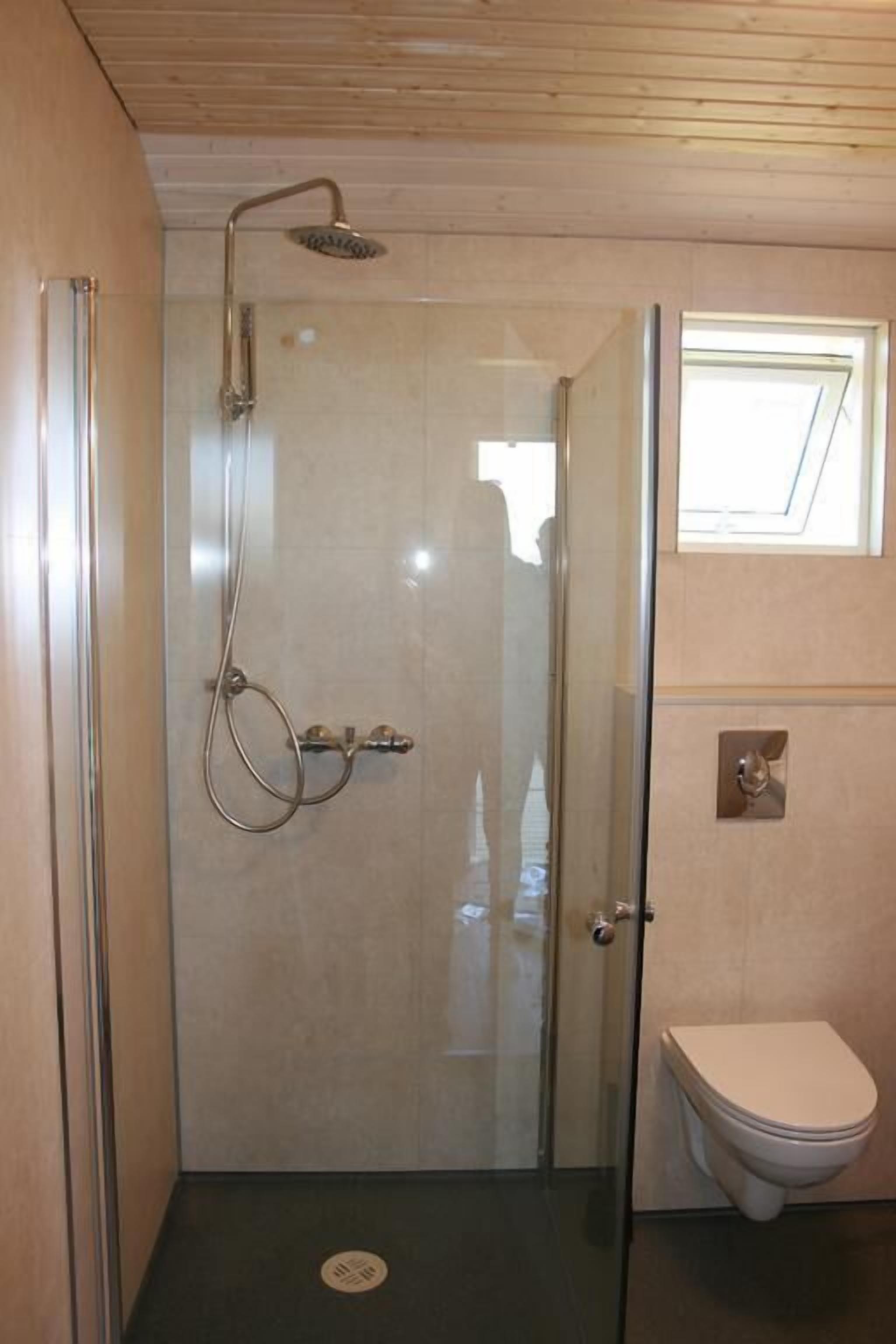 Family Cabin, 2 Bedrooms, Valley View | Bathroom