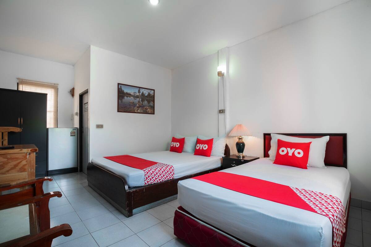 Superior Suite | 1 bedroom, minibar, desk, free WiFi