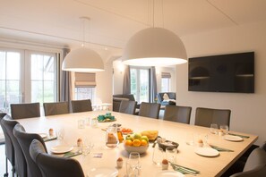 Villa (Wilgenhaege Wellness 14 personen) | Dineren op de kamer