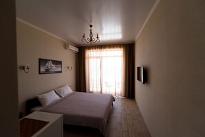 Panoramic Double Room | Premium bedding, free WiFi