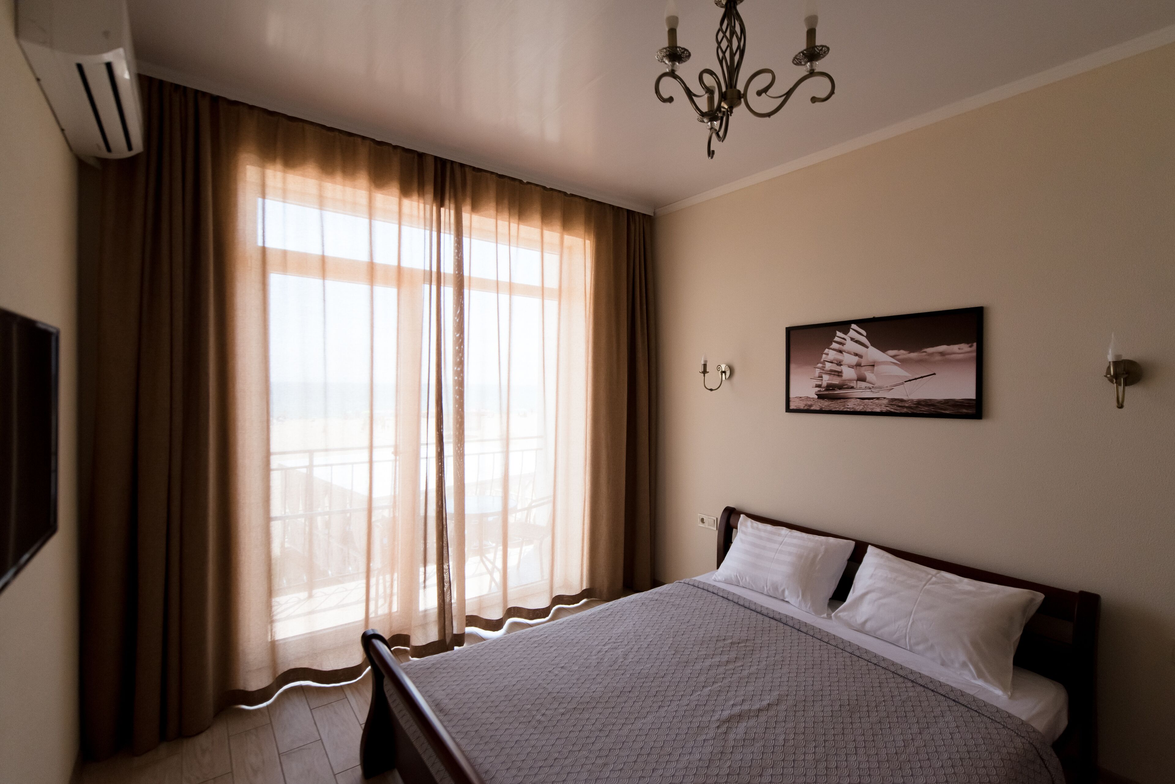 全景雙人房 | 高級寢具、免費 Wi-Fi