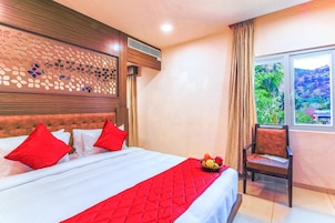 Decoración personalizada, muebles diferentes y escritorio 