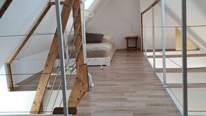 Interior - Exclusive & modern - right on the lake - spacious apartment with balcony (Wesenberg)