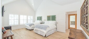 The Hacienda Room (4)