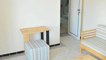 Apartment | Living area | Flat-screen TV