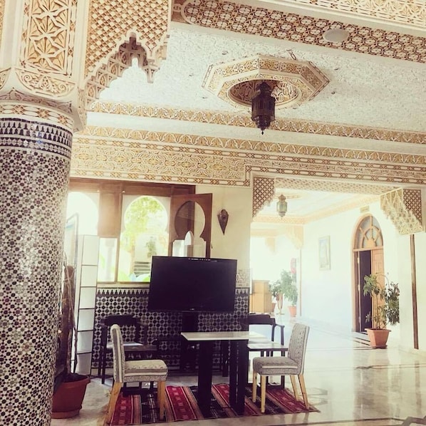 Lobby - Hotel Le Grand Bassin (Tlemcen)