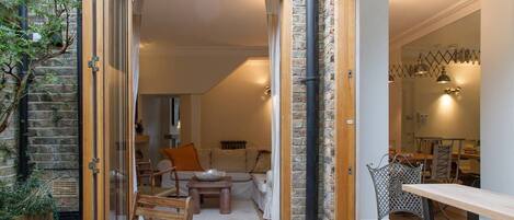 One-Bedroom Apartment | Terrace/patio