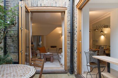 Retreat to a Stylish Flat in Chelsea