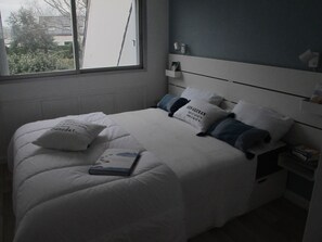 1 bedroom, iron/ironing board, free WiFi - COMFORTABLE T2 APARTMENT FACING THE SEA (Bénodet)