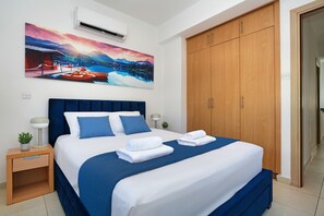 3 chambres, fer et planche à repasser, accès Internet, draps fournis
