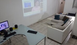 Interior - Private Floor with Large Living Room, Bedroom and Bathroom (Planalto Paulista)